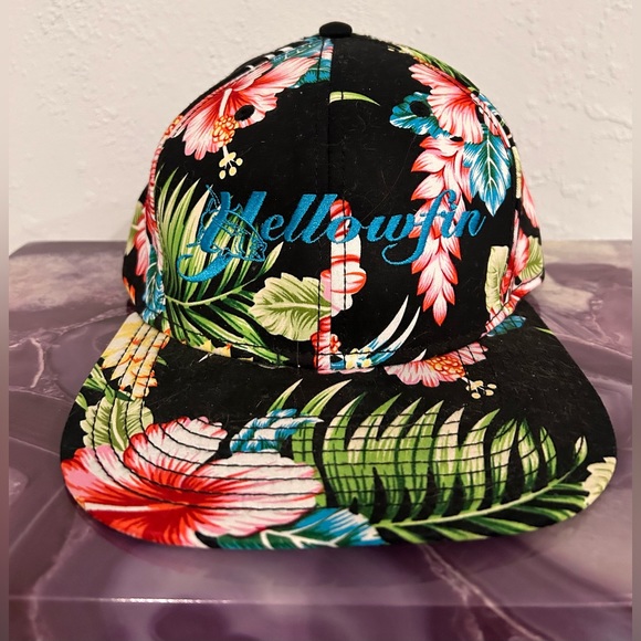 Yellowfin Gear Hawaiian floral snap back hat- like new - no tags - Picture 6 of 6